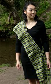 How To Wear A Tartan Scarf