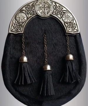 Antique Cantle Black Sporran